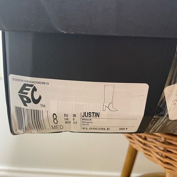 NEW Kenneth Cole Justin Leather Heeled Boots Black Leather With Box NWT 8 $239 - Picture 3 of 10